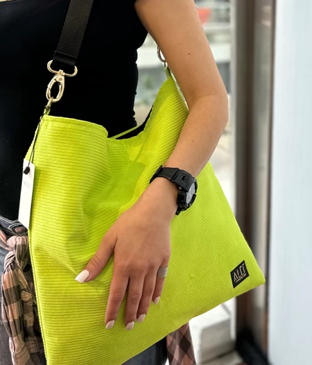 ✨SALE✨The City Shoulder Bag in Lime Green!