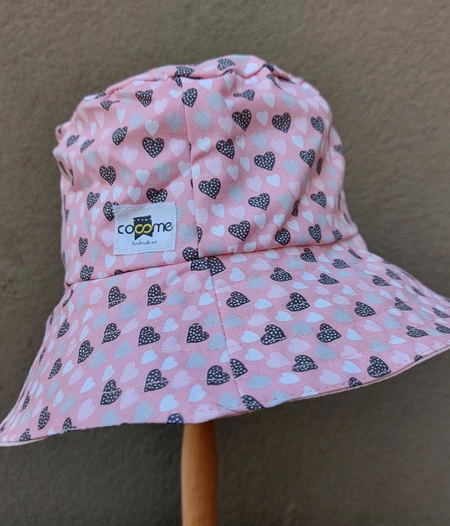 Baby bucket hat  to protect the little cheeks from going red