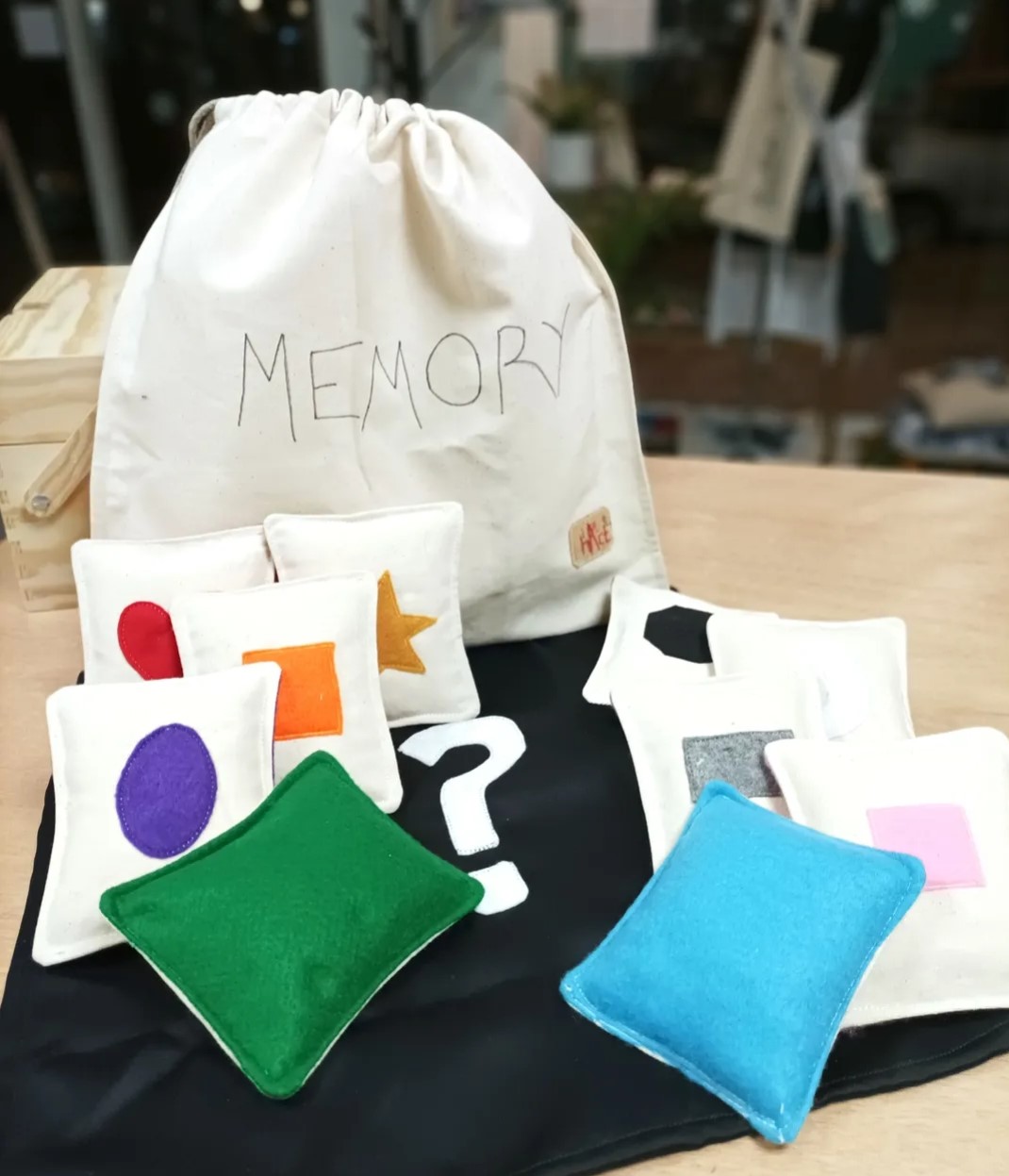 το παιχνίδι ΜΝΗΜΗΣ σε πουγκί