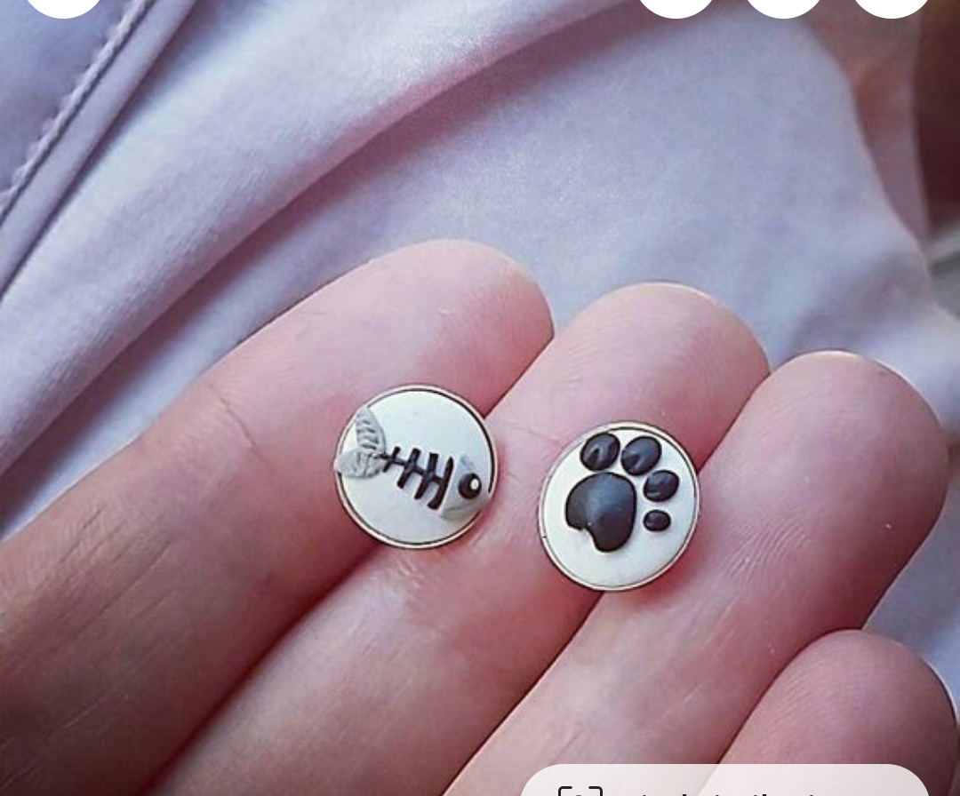 Paw and fish bone earrings 