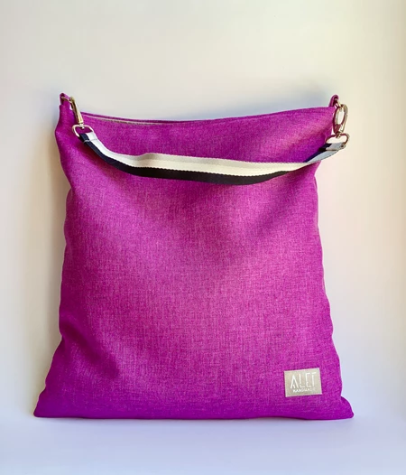 ✨SALE✨The City Shoulder Bag in Purple