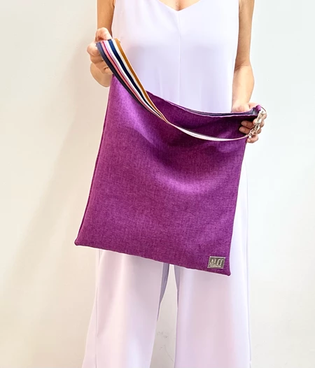 The City Shoulder Bag in Purple