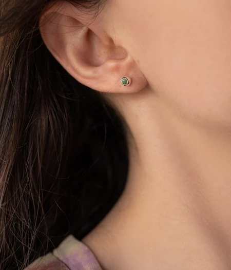 Earrings complement (stud), with enamel