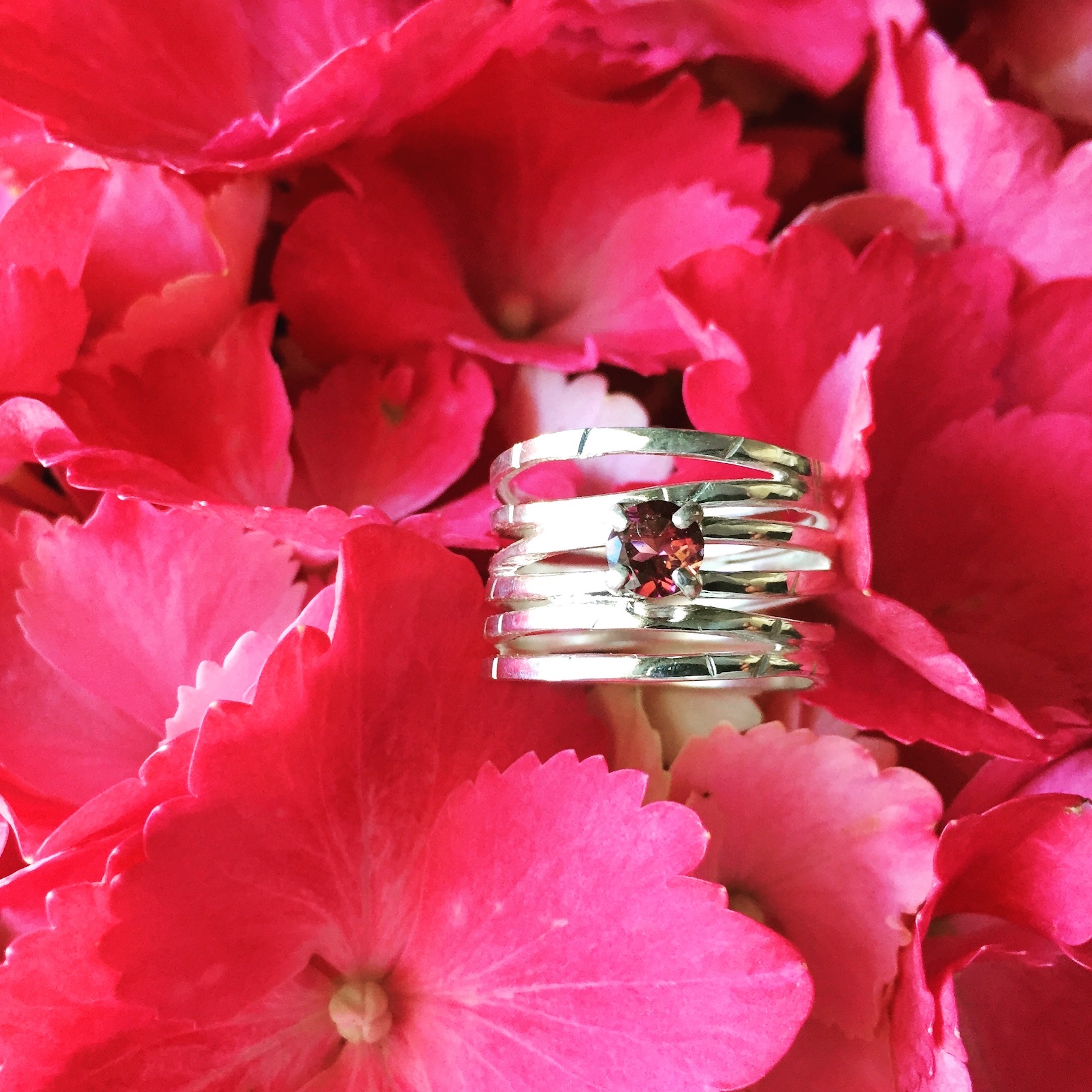 Wave ring with pink tourmaline