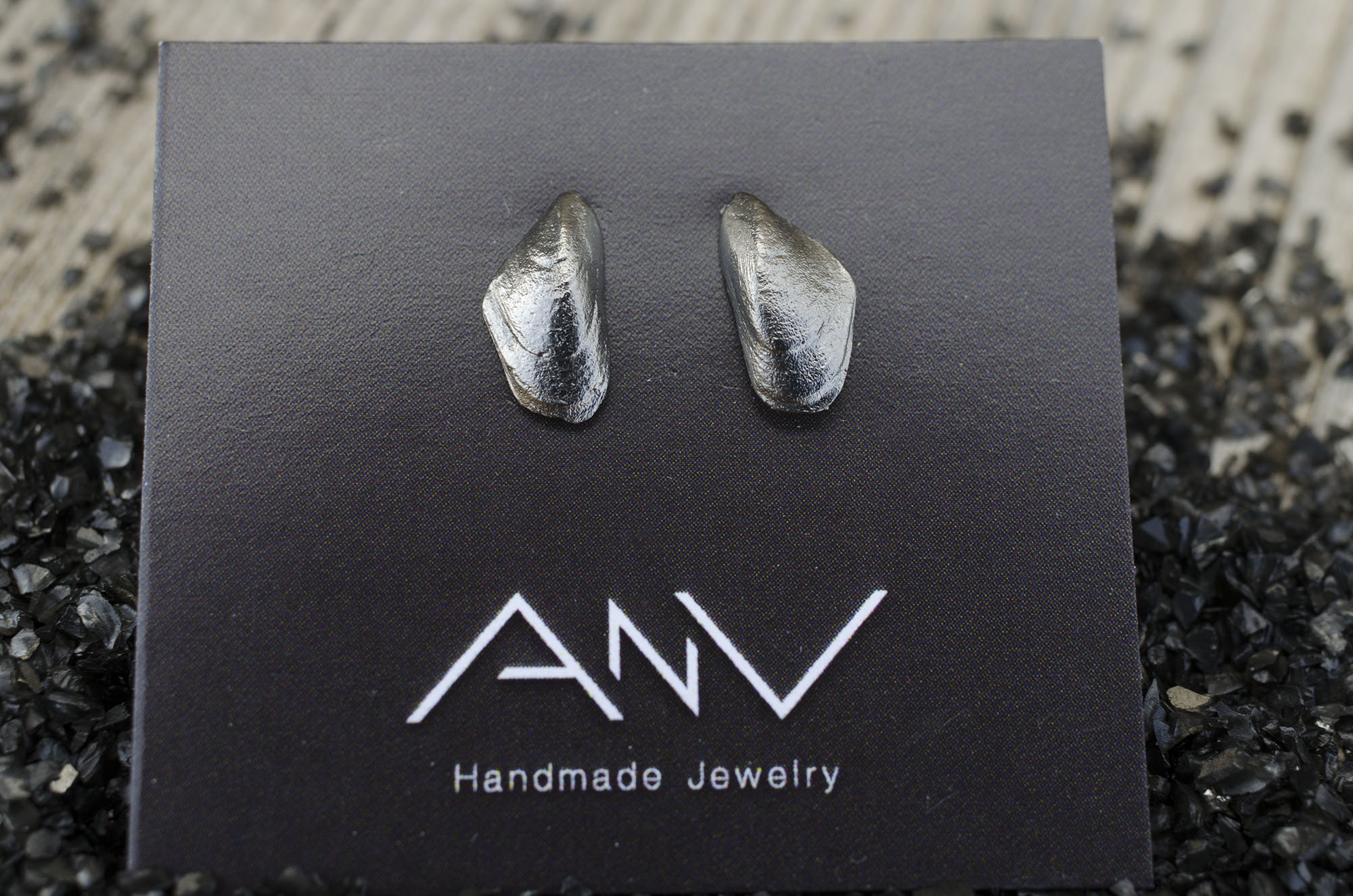 Tiny mussel earrings