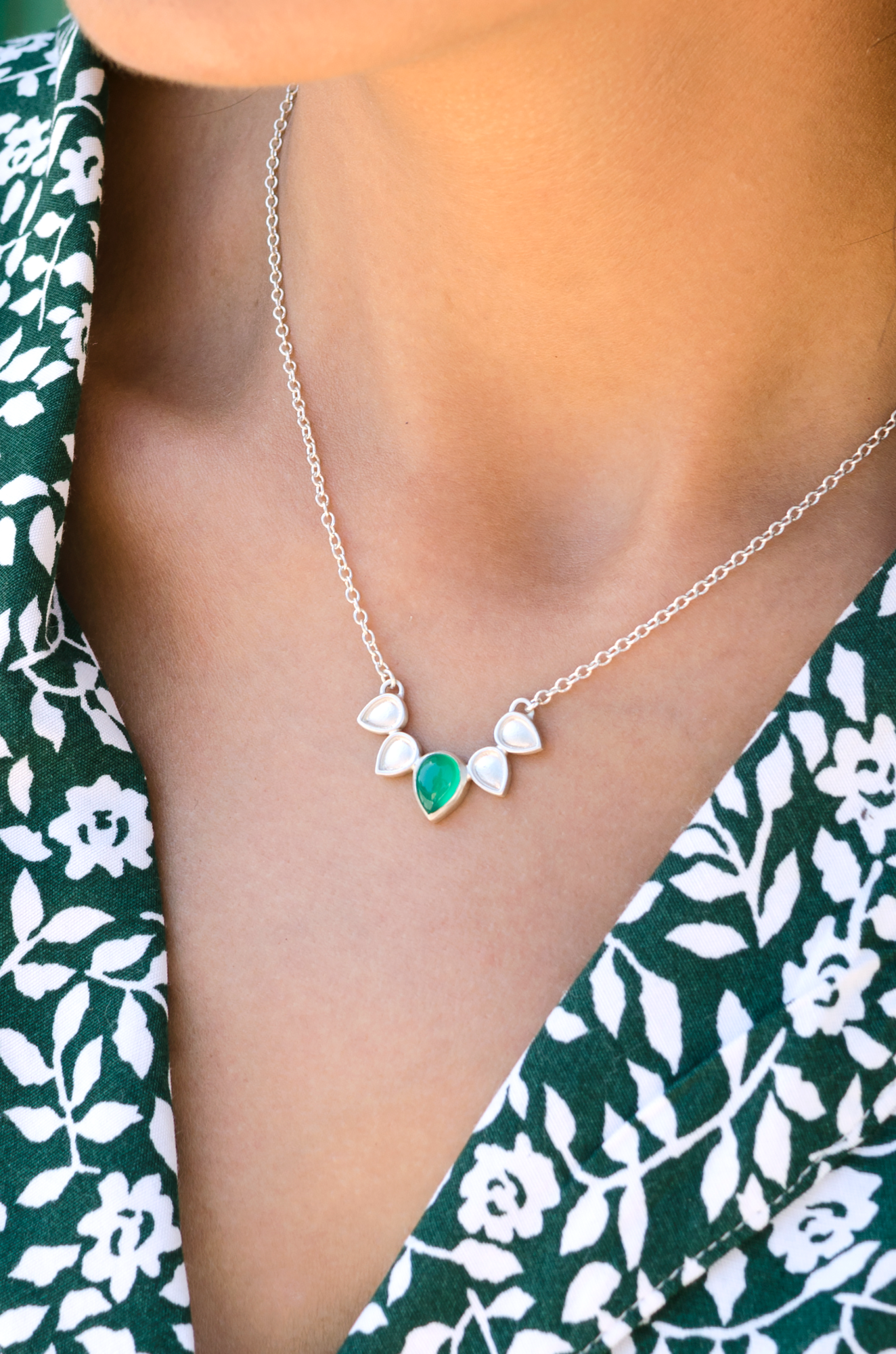 Μενταγιόν 'δάκρυα της γοργόνας' με ημιπολ. πέτρα