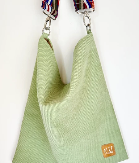 ✨BACK IN STOCK ✨The city shoulder bag in pistachio!