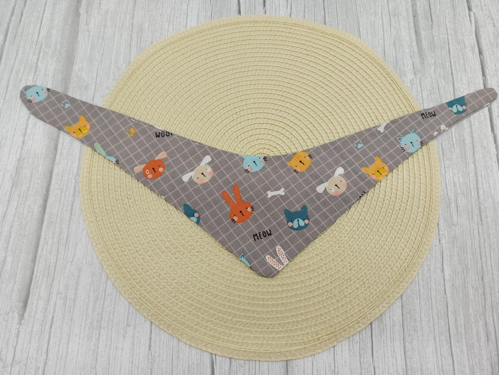 Mπαντάνα σκύλου σε μεγέθη Small, Medium
