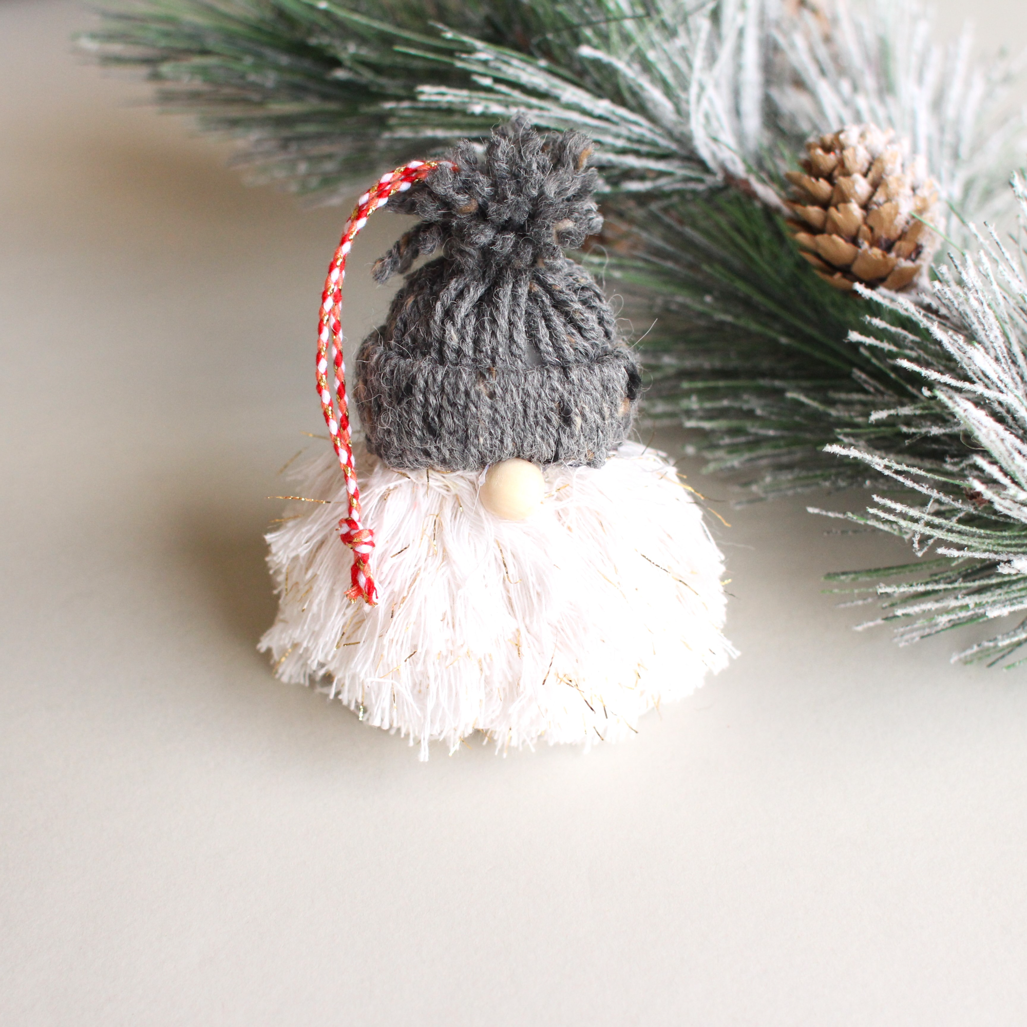 Santa Baby, χειροποίητο στολίδι Χριστουγέννων