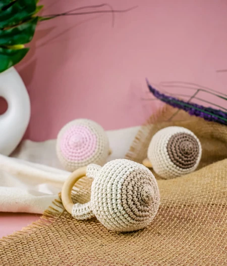 Rattle "Breast"