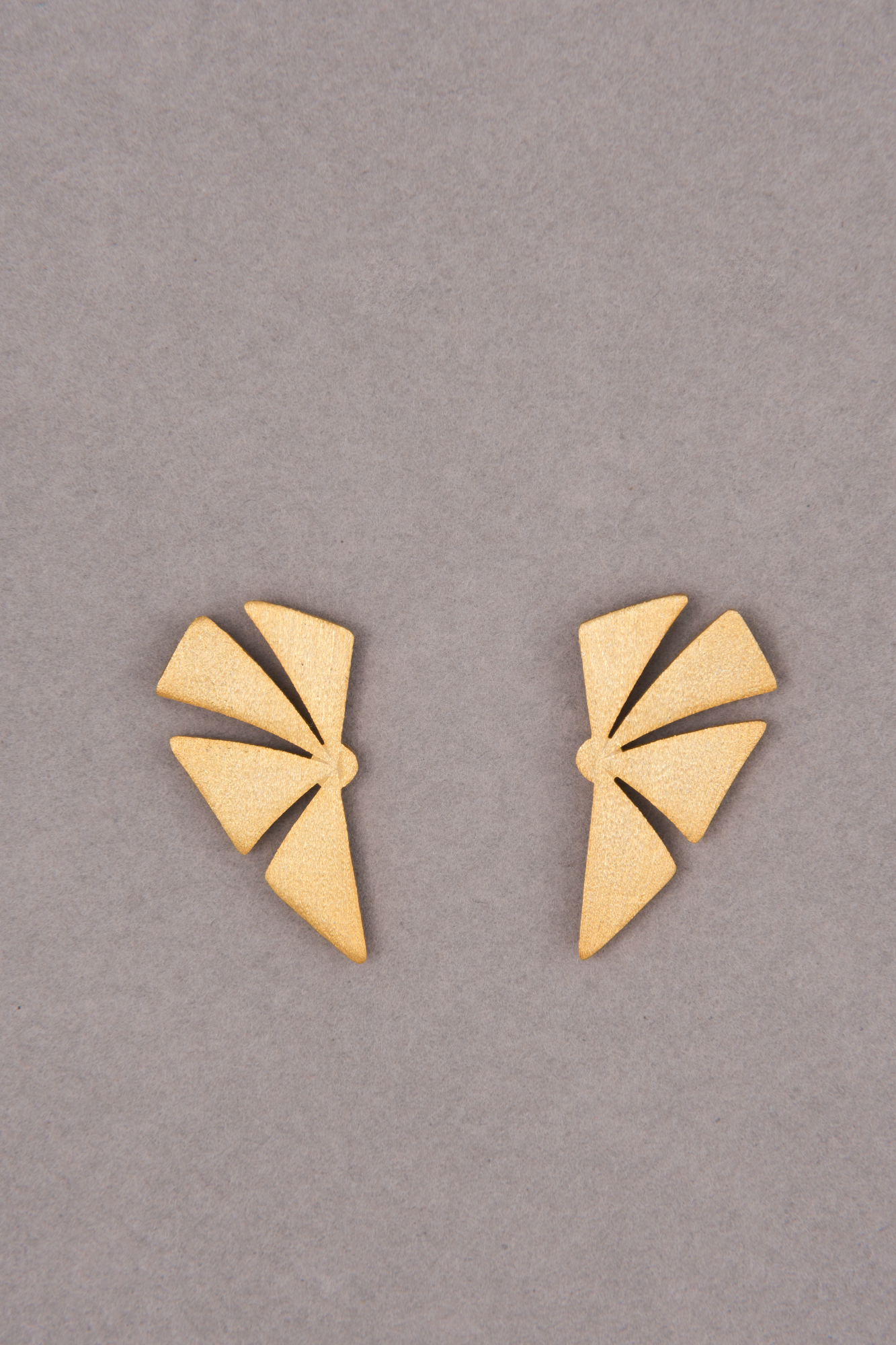 Σκουλαρίκια Half Heart