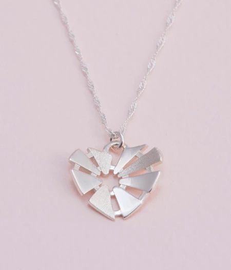 'Curved heart' Necklace