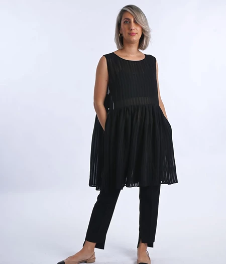 Airy Top/Apron dress