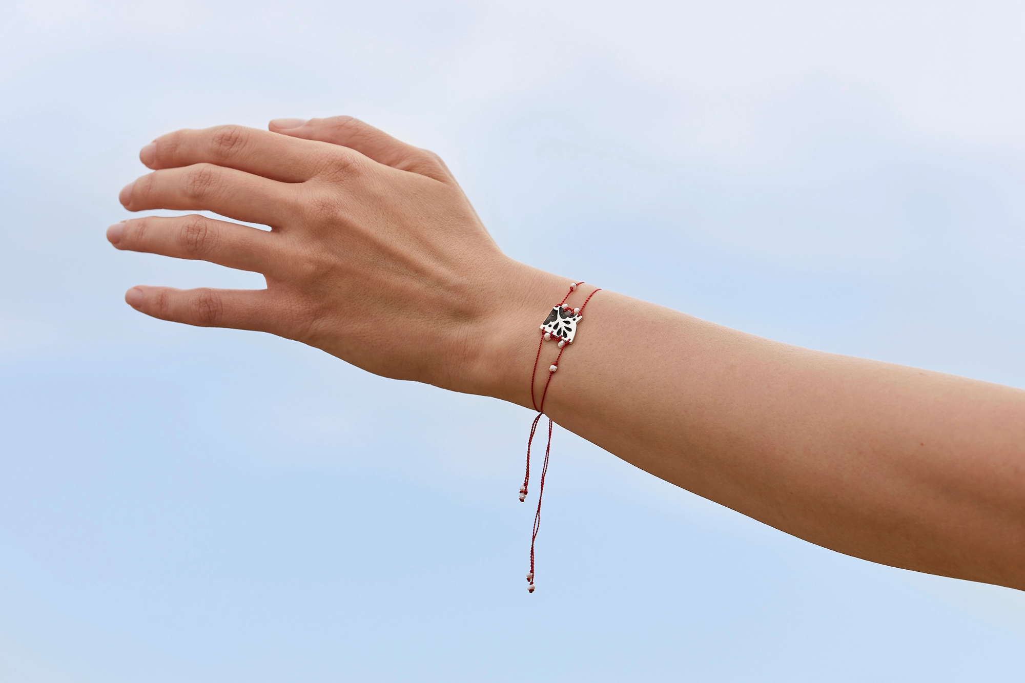 Βραχιόλια ''Τα Κεντητά'' με αλυσίδα ή με μαργαριτάρια