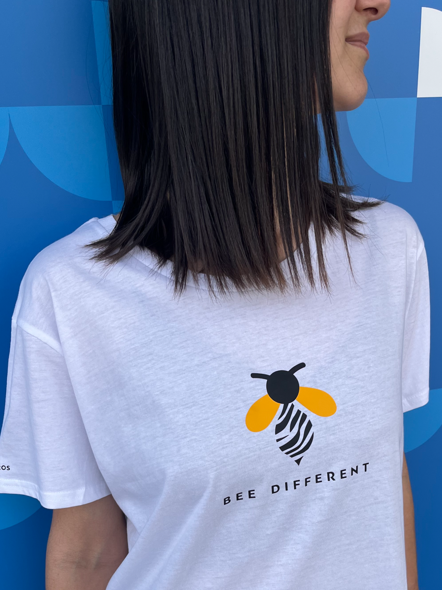 Joyful T-shirts - "Bee Different"