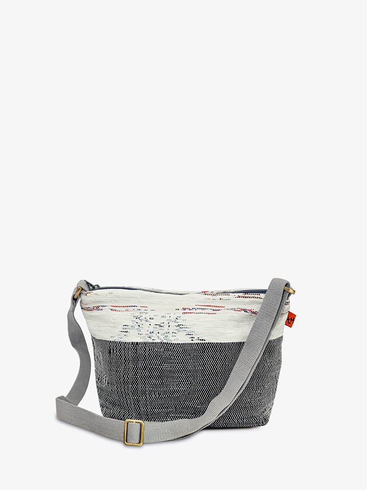 Kangaroo Crossbody - Panda