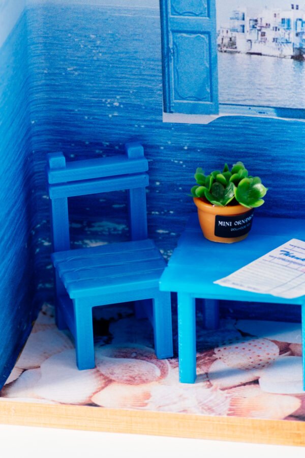 Copy of Table for two Miniature Fantasy box 1/12