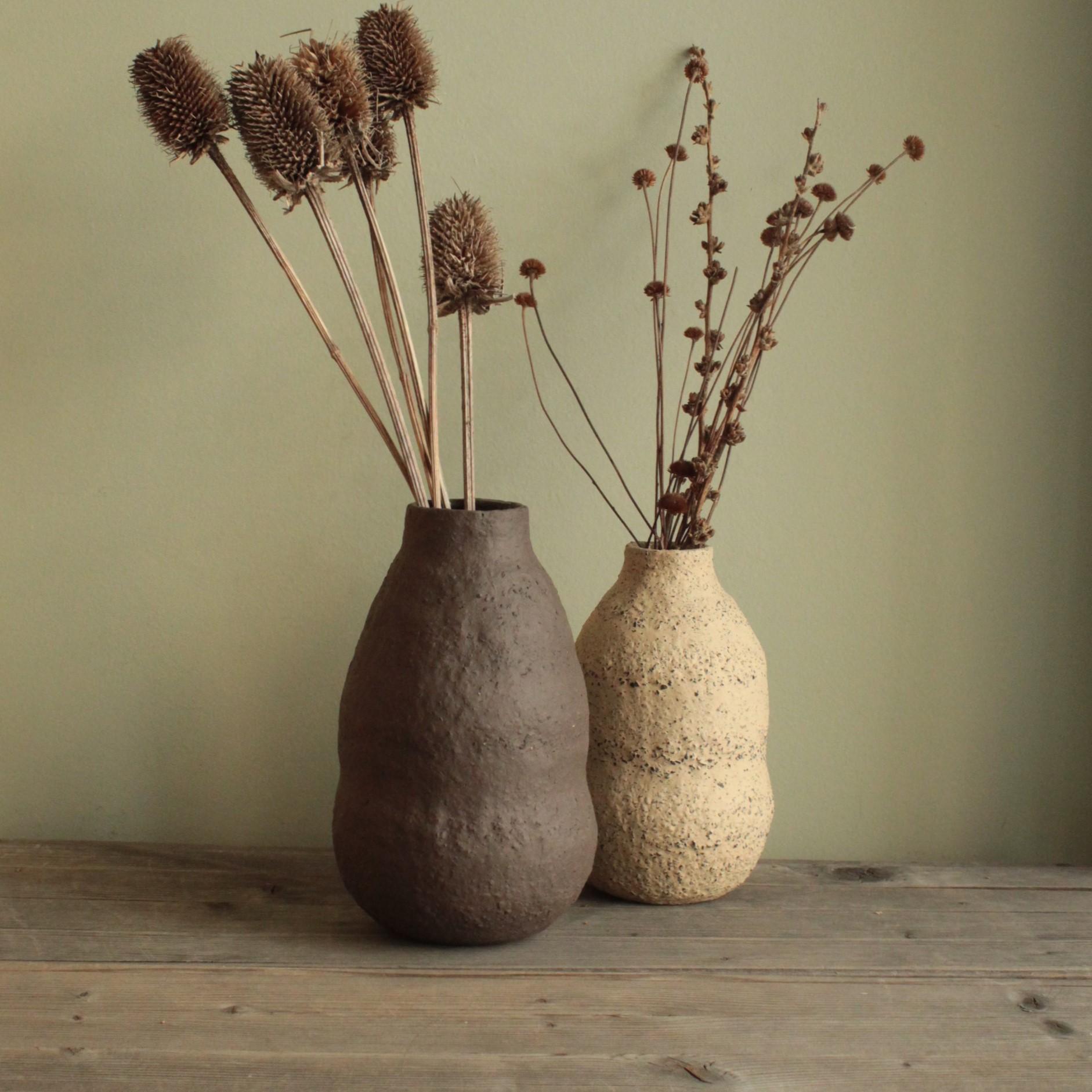 Μικρό βαζάκι με καμπύλες