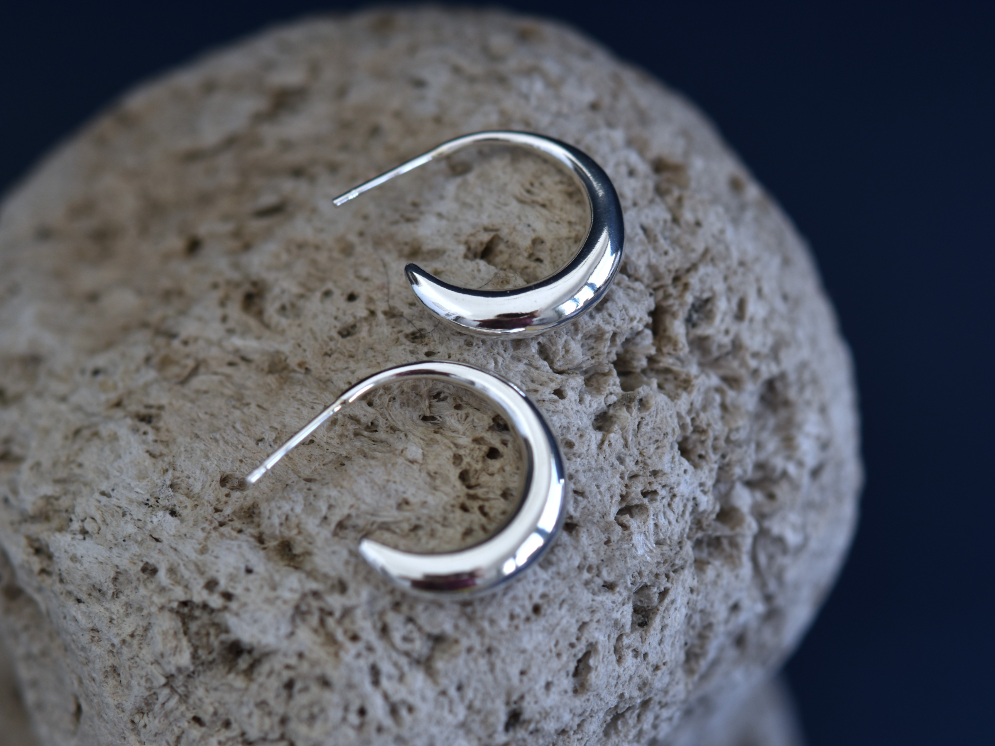 Halfmoon earrings