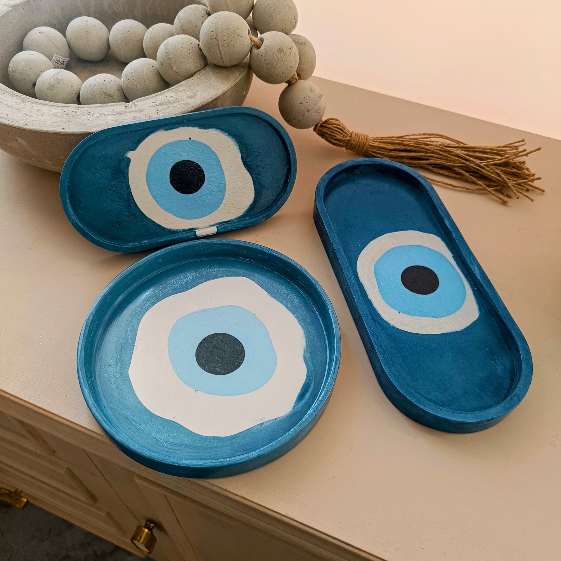 Porcelaine Tray 'Evil Eye'
