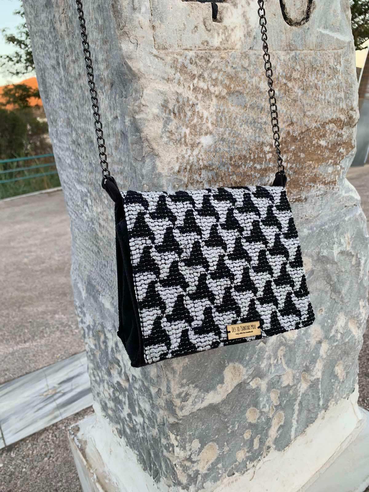 Τσάντα Ώμου Χειροποίητη ‘Black Chic’