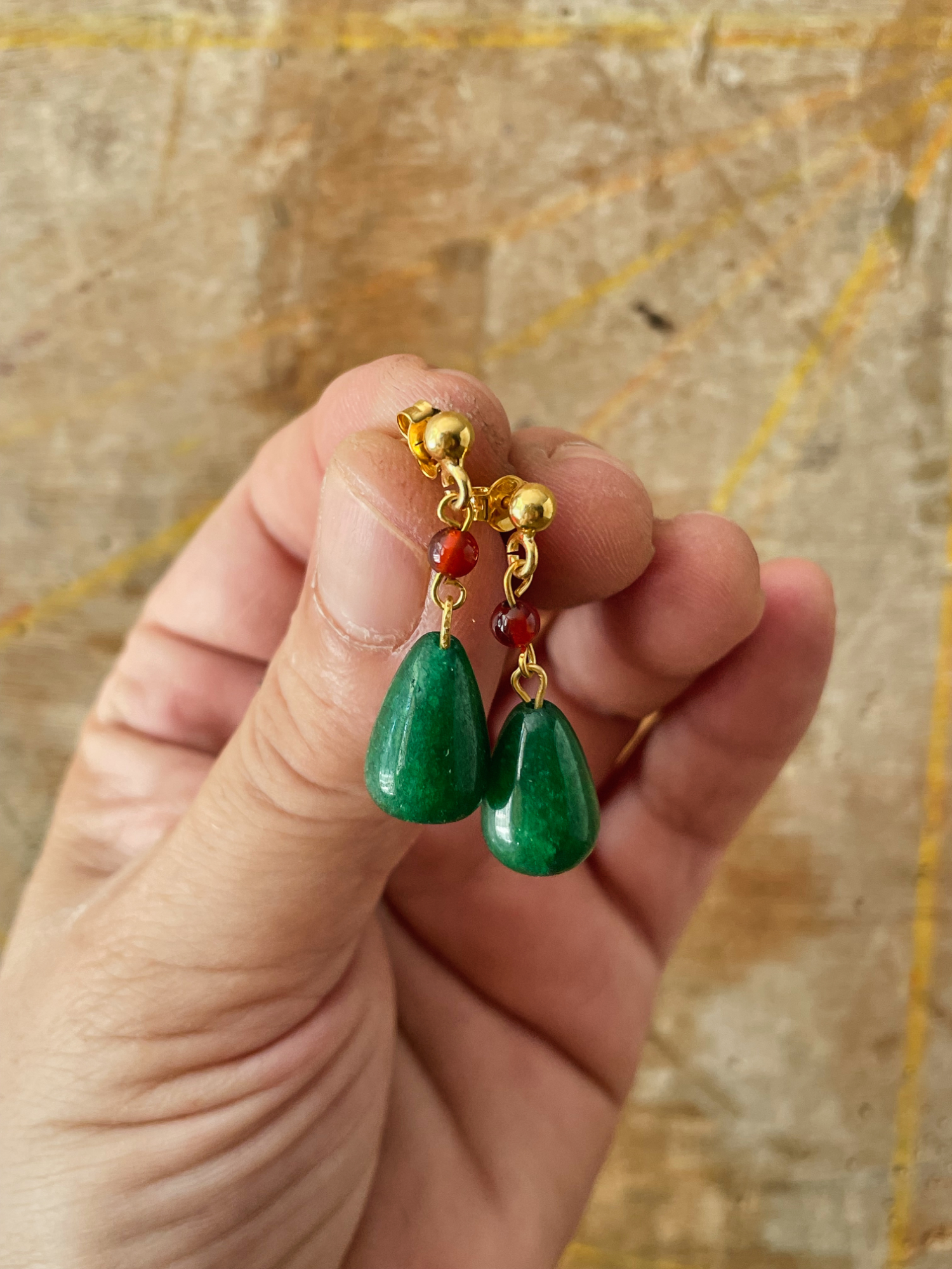 Howl&#39;s Earrings - Jade and Carnelian
