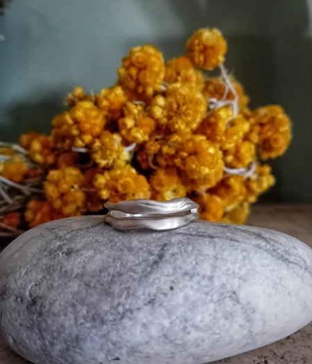 Wave ring