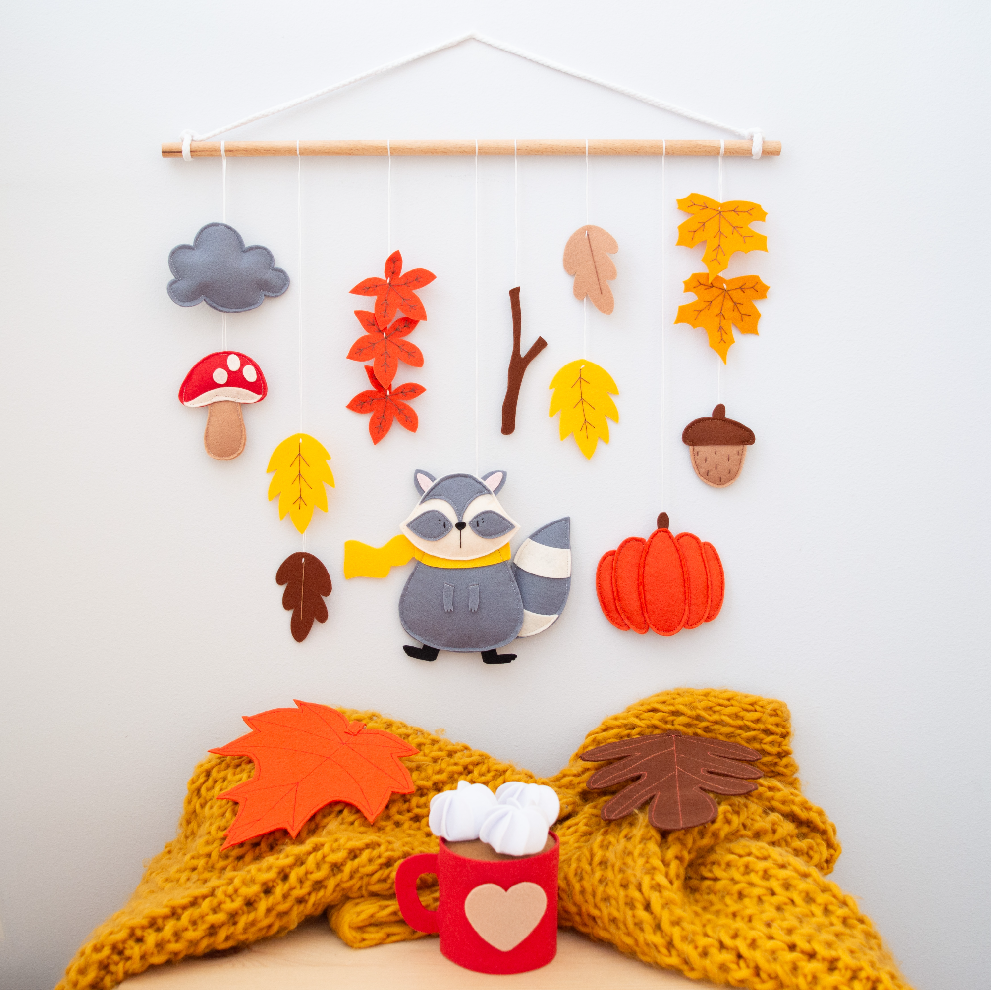 Κρεμαστό Τοίχου - Ρακούν στο Φθινόπωρο