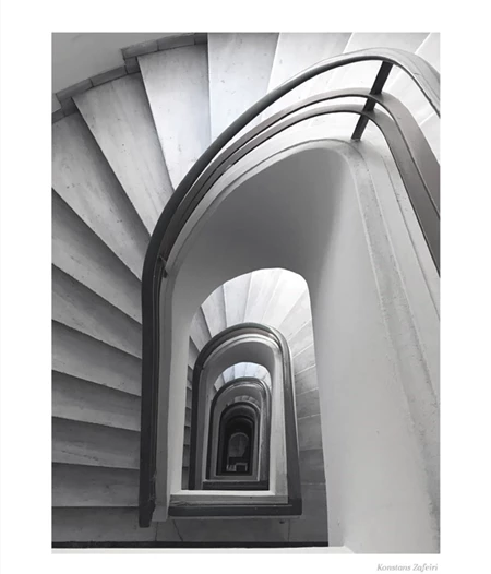 AU015 SPIRAL STAIRCASE