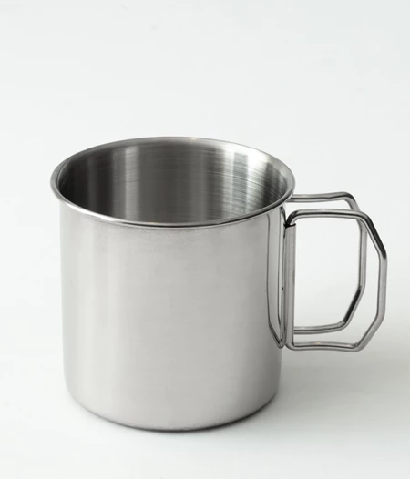 Steel mug Aithra Spirits with foldable handle.