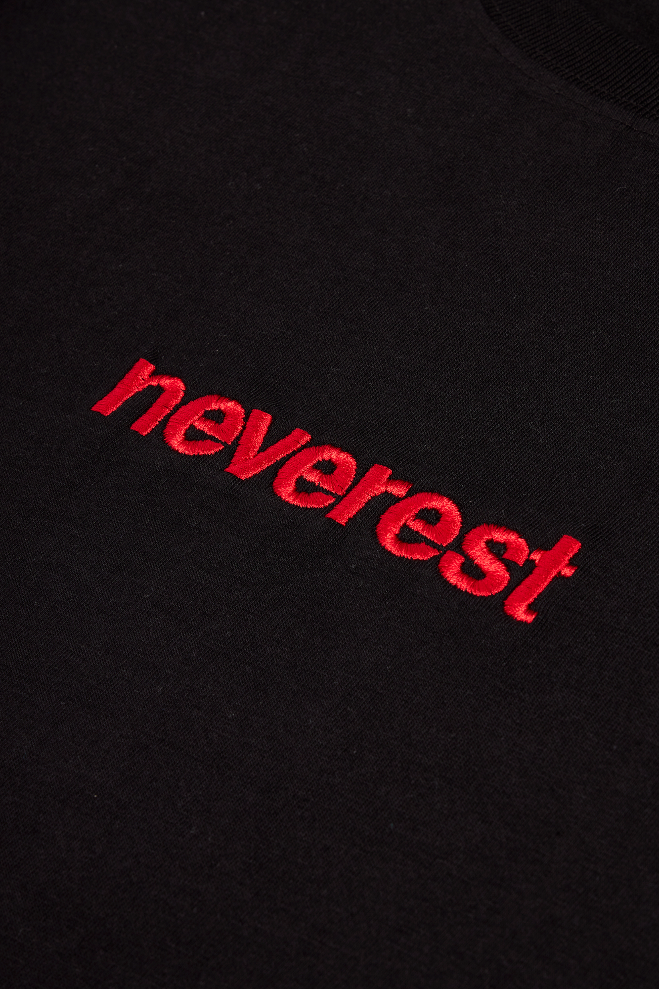 Neverest Tee