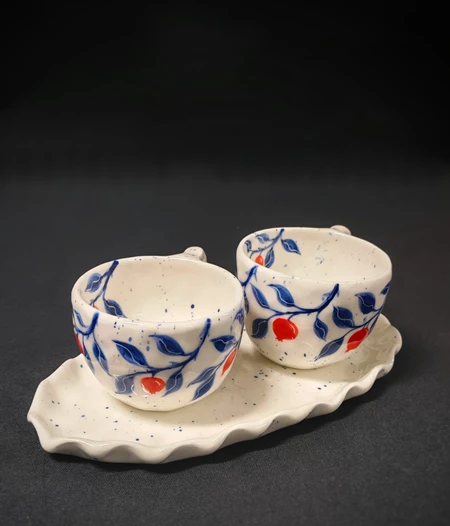 Set of 2 coffee cups with pomegranates and oval plate