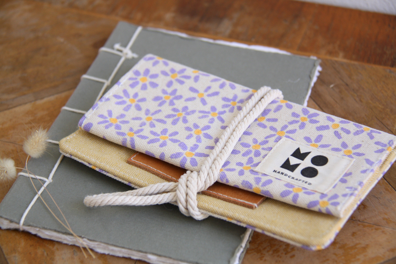 Καπνοθήκη Μωβ μαργαρίτες