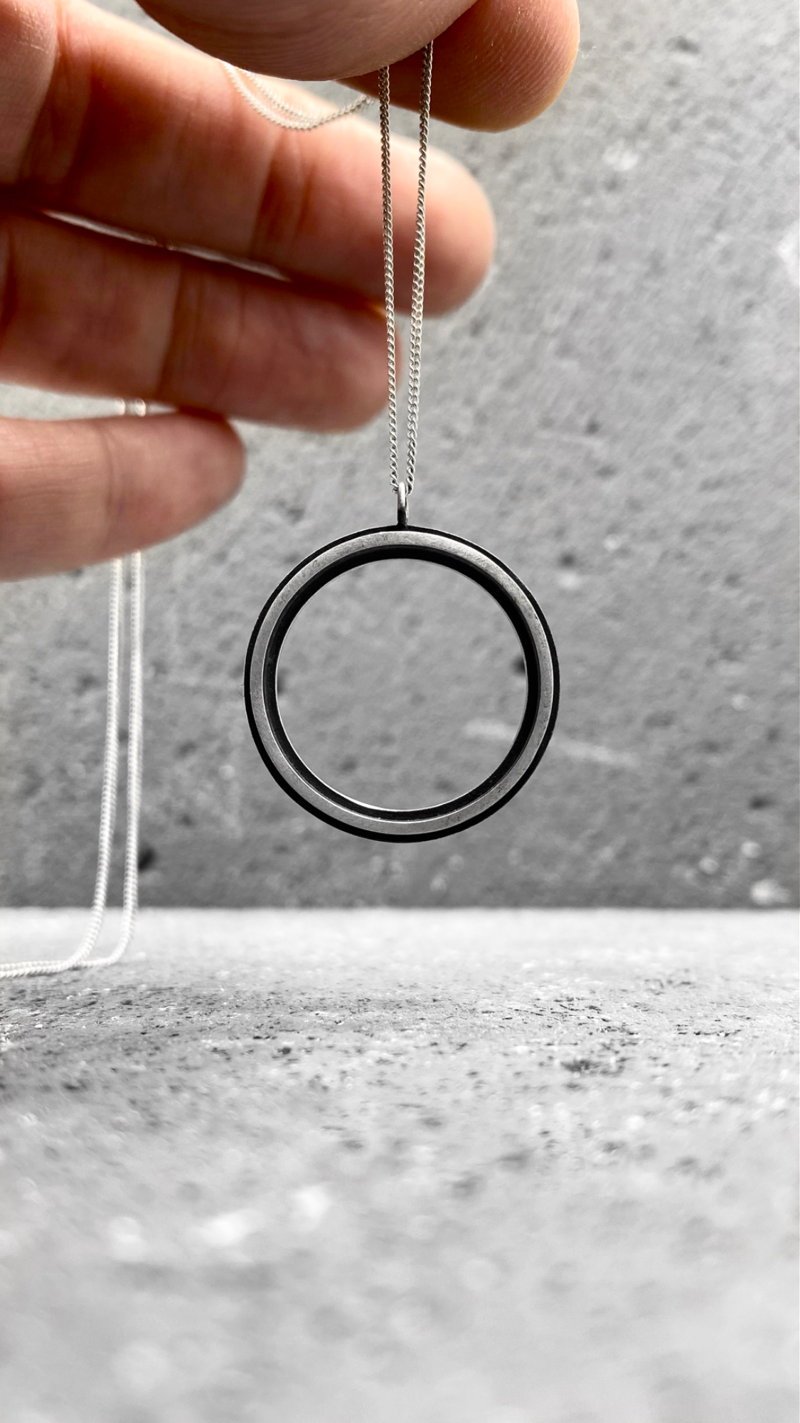 CONTRAST oxidized necklace