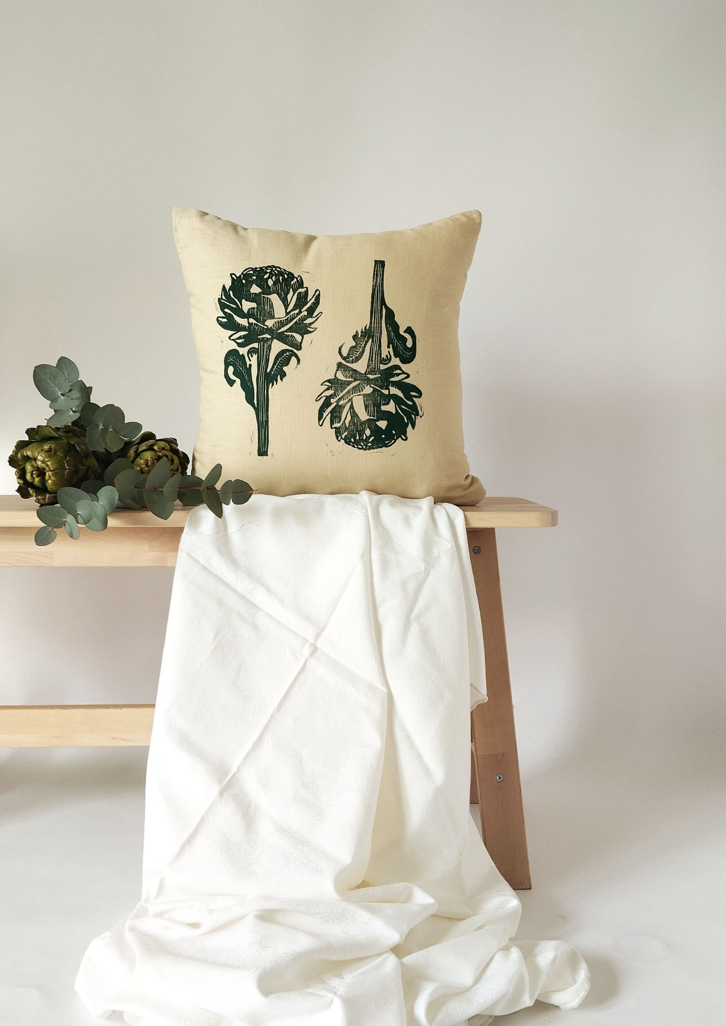 Λινό Διακοσμητικό Μαξιλάρι Τυπωμένο στο Χέρι με Χαρακτικό