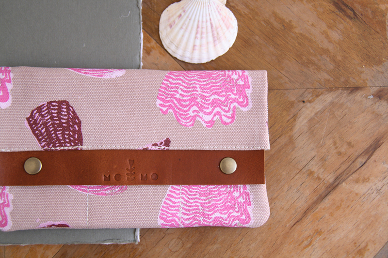 Πορτοφόλι με τύπωμα "κοχύλια"