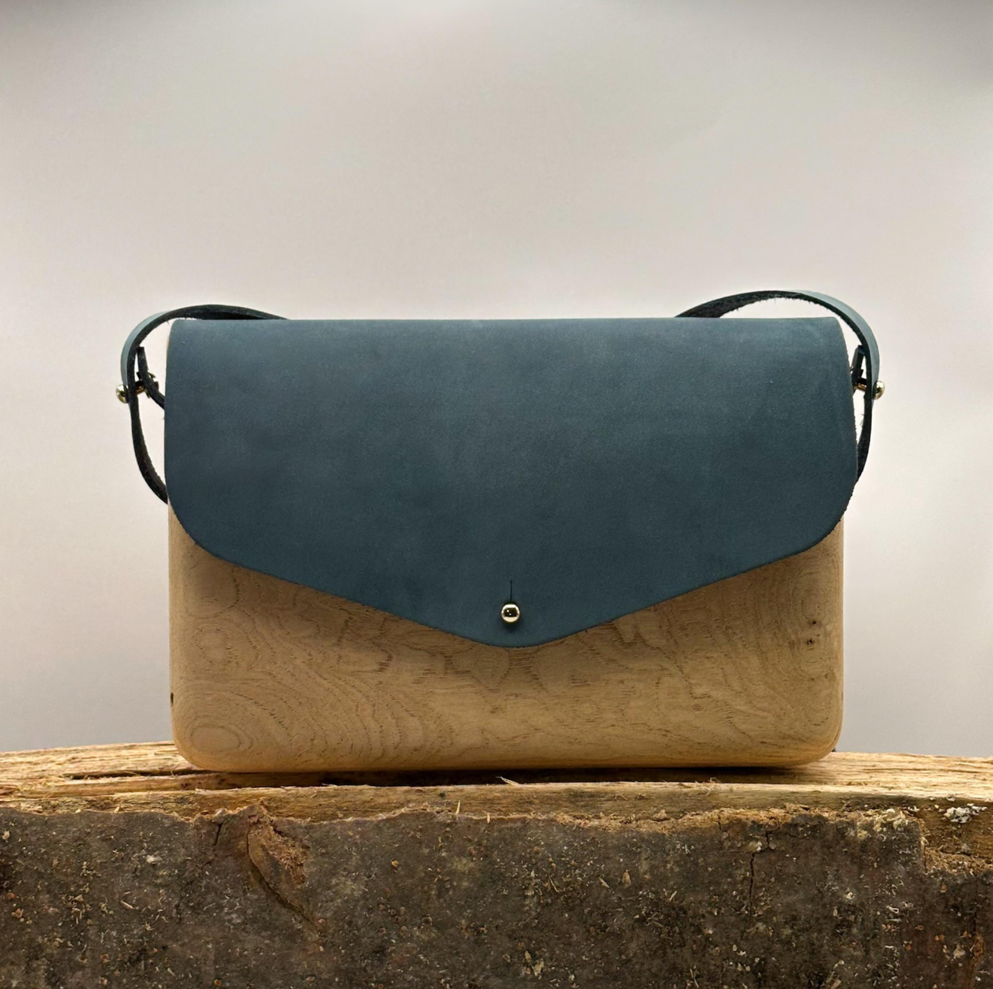 FORE Aya
wooden purse