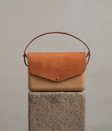 FORE Aya
wooden handmade purse