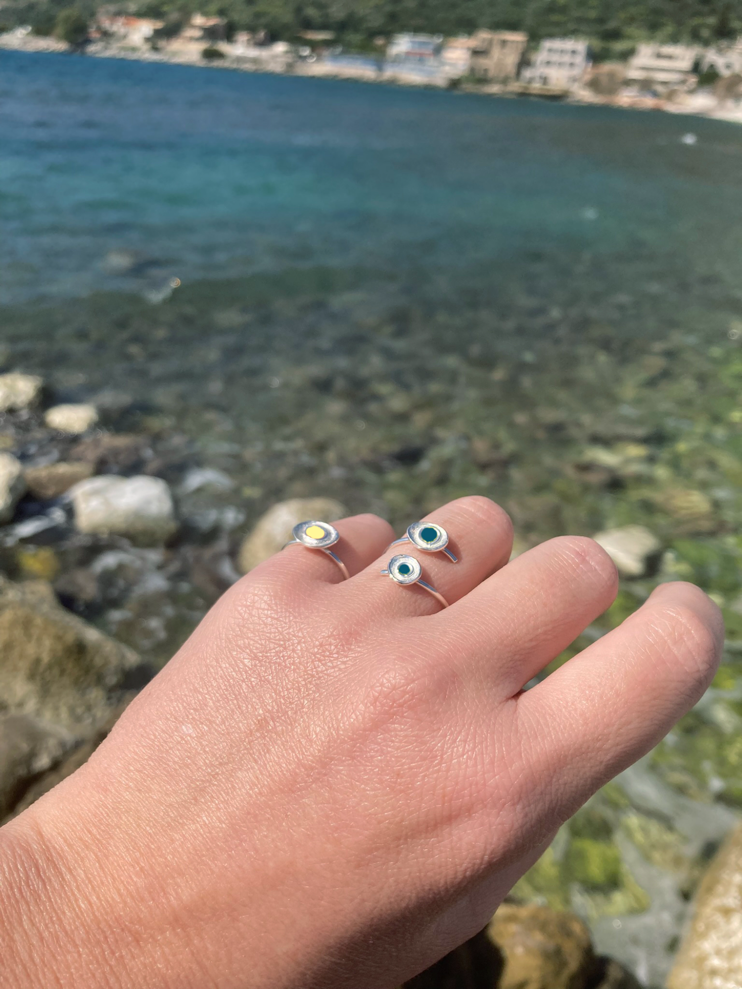 Seeds ring, with enamel