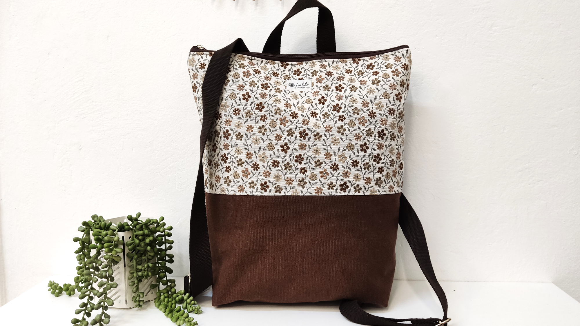 Χειροποίητη τσάντα πλάτης μεγάλη.