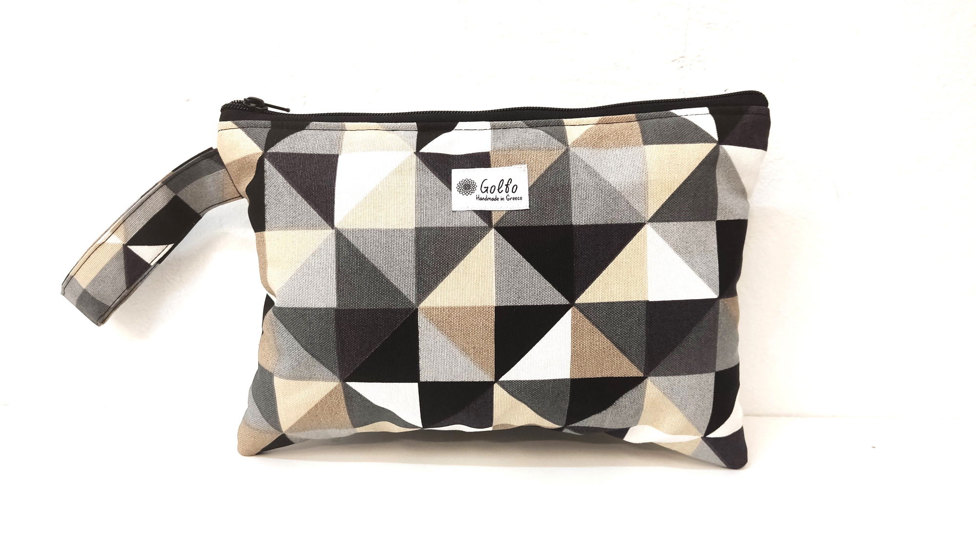 Χειροποίητη γυναικεία τσάντα χειρός.