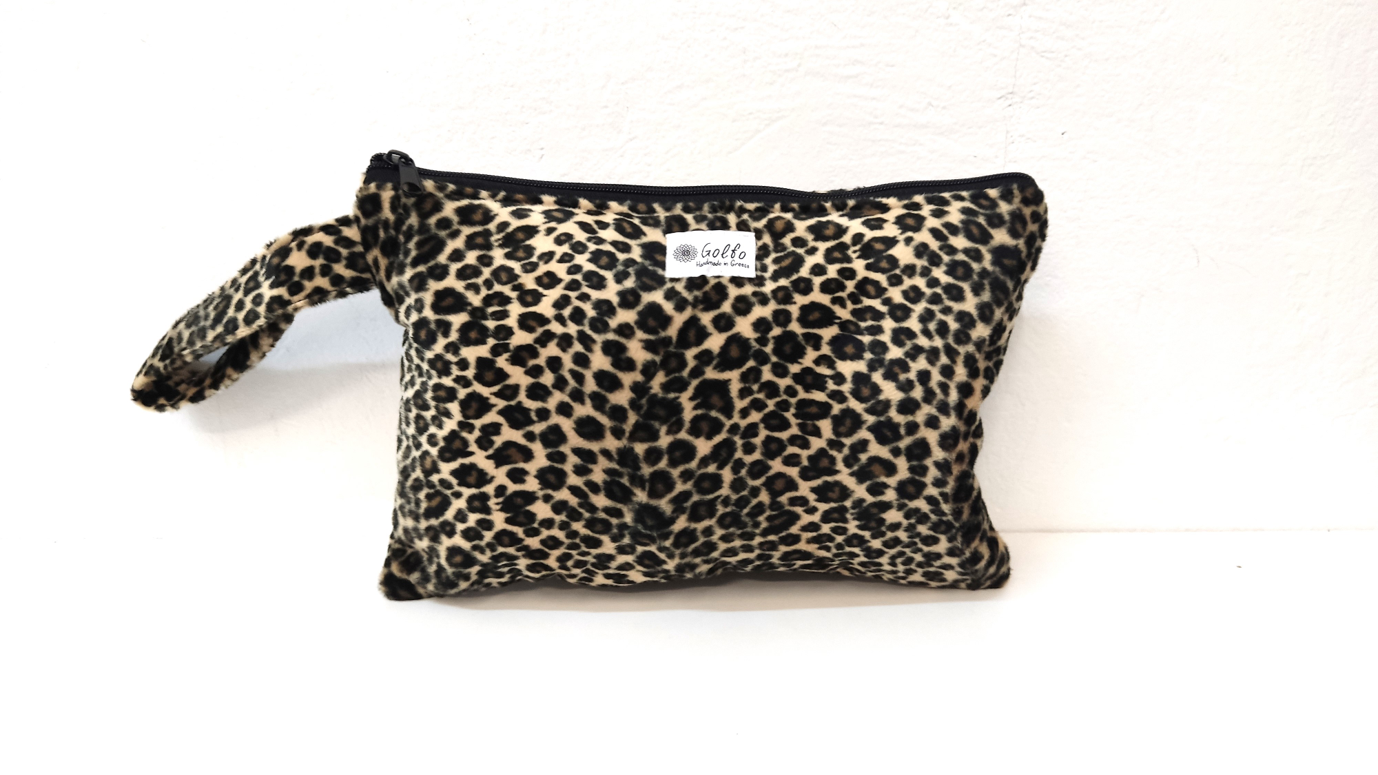 Χειροποίητη γυναικεία τσάντα χειρός.