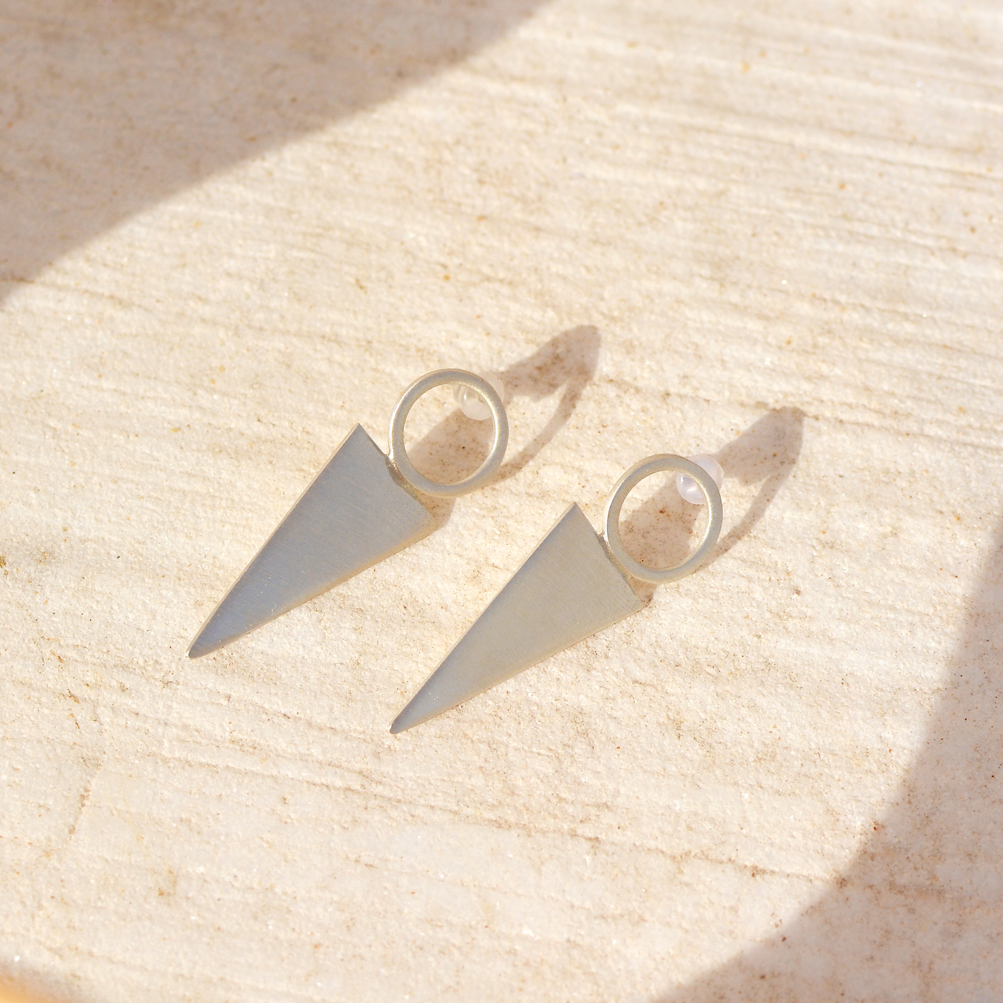 Σκουλαρίκια κύκλος τρίγωνο.