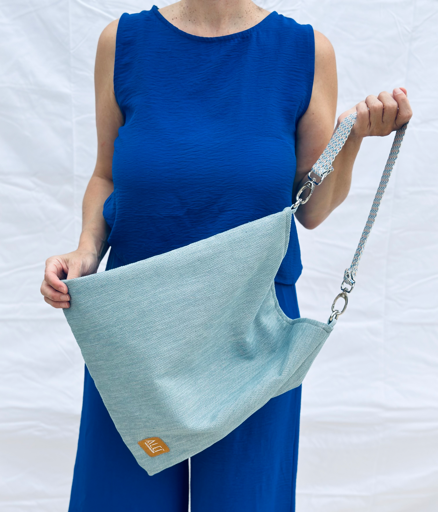 The City Shoulder Bag in Light Blue