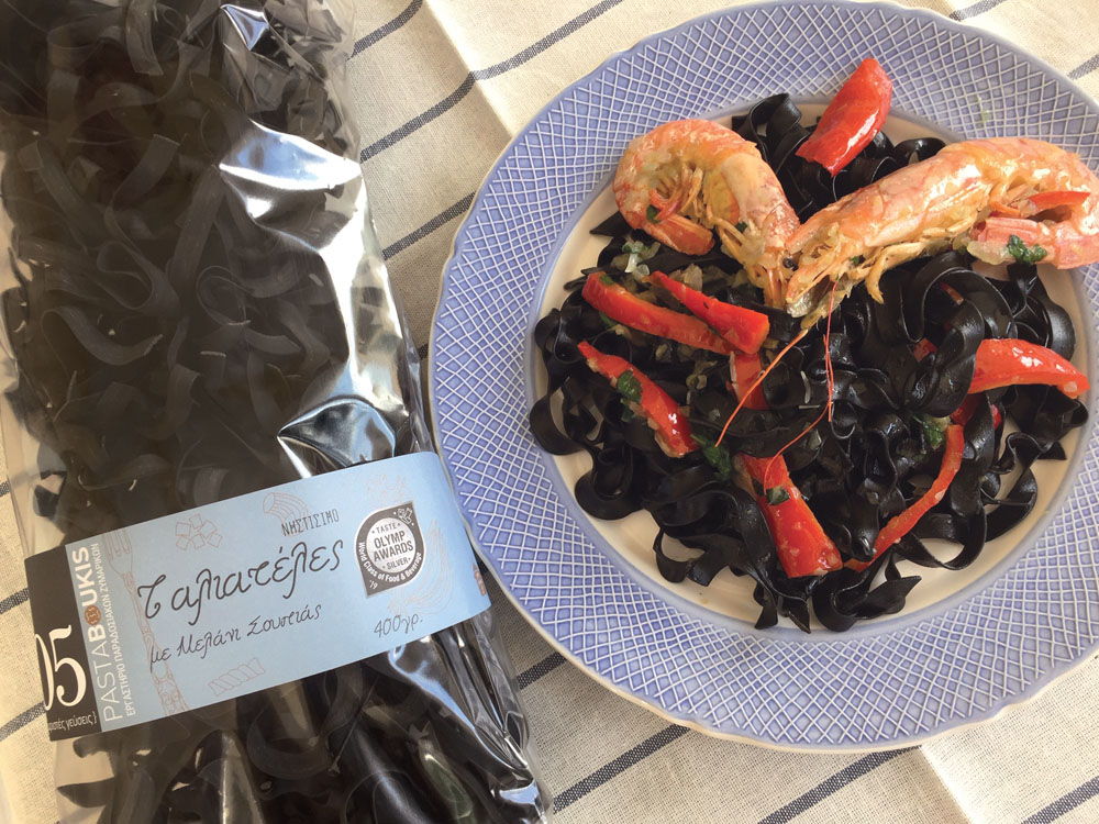 Ταλιατέλες με Μελάνι σουπιάς & Θαλασσινό νερό