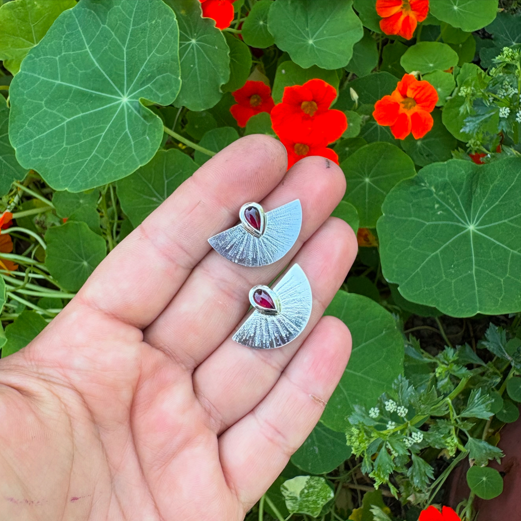 NAMI earrings with Almadin