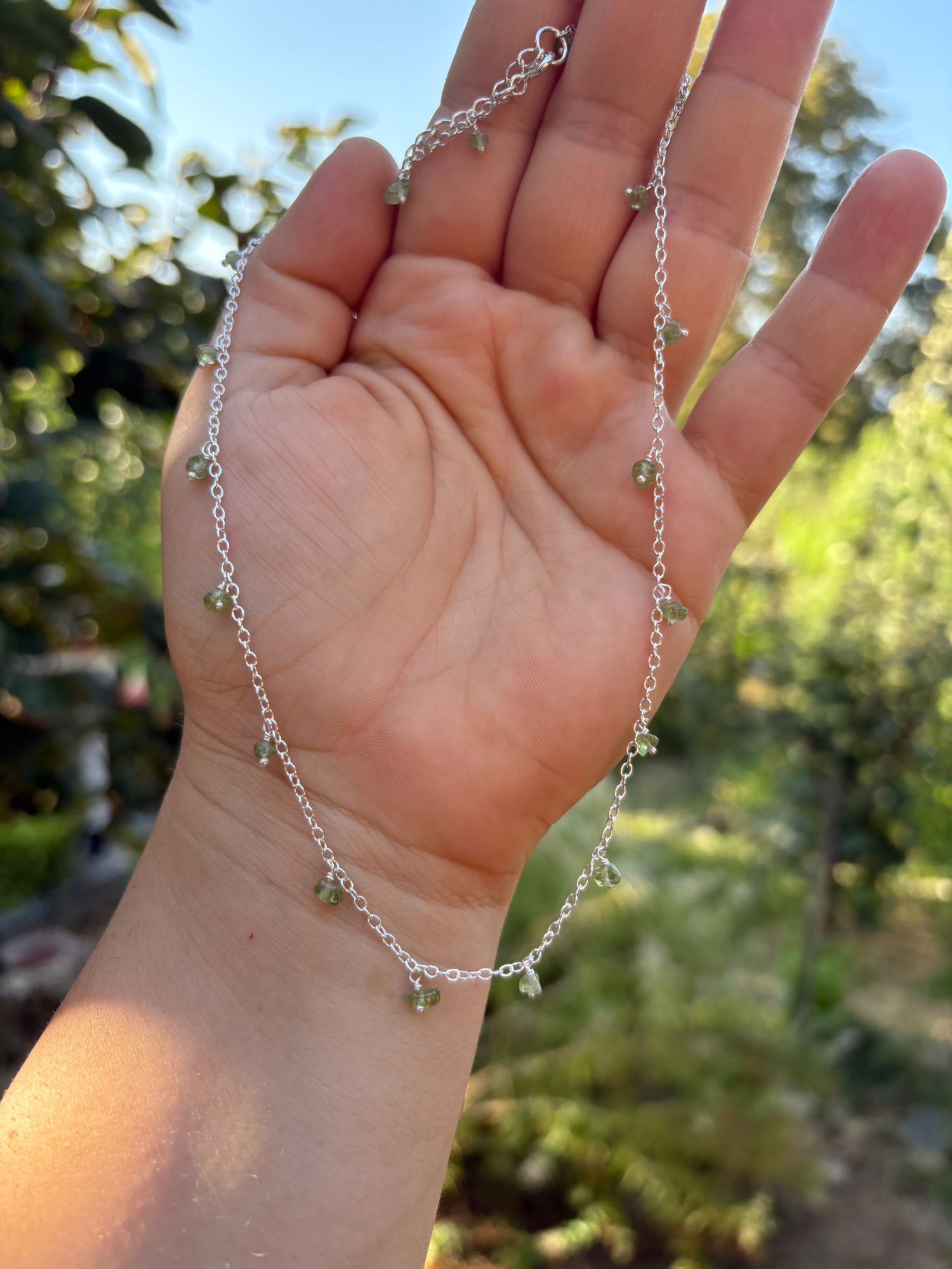 PERIDOT hanging chip necklace