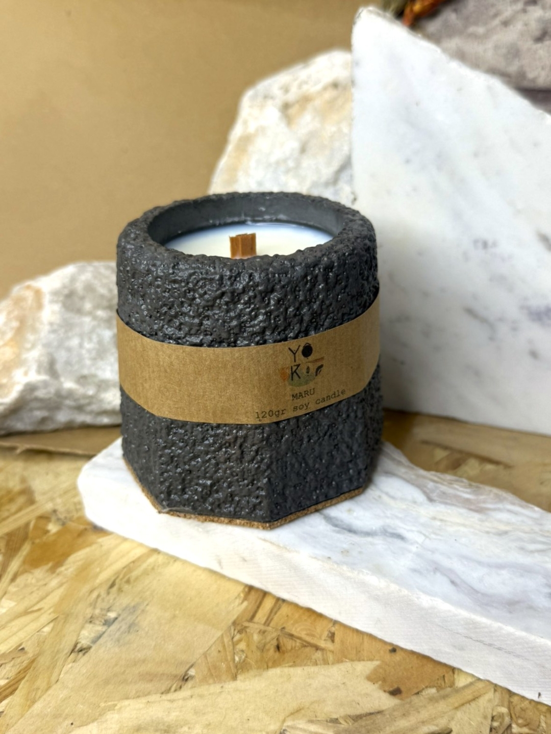 Maru Black Soy Candle