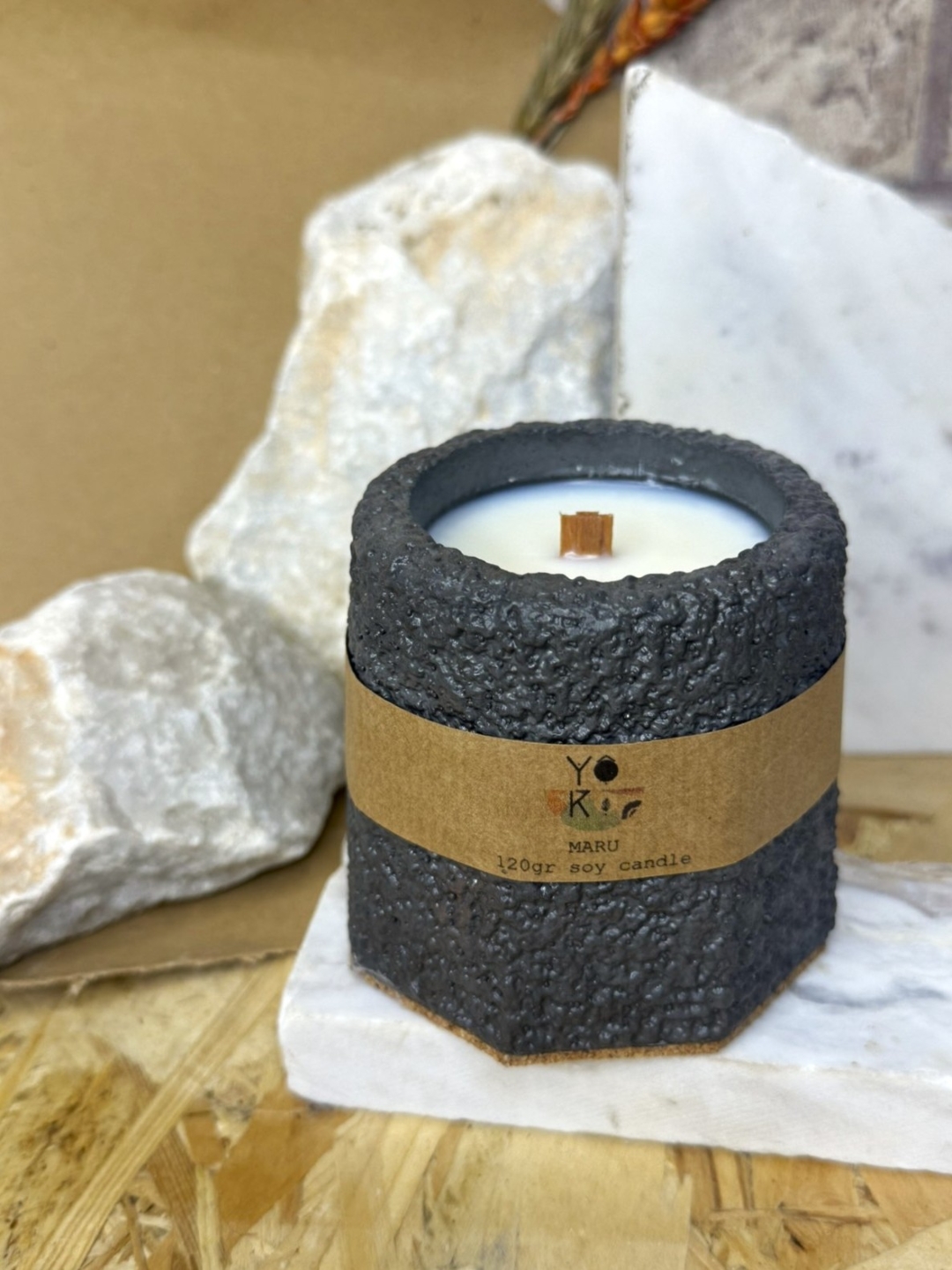 Maru Black Soy Candle