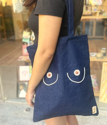 Bra Free Tote Bag Jean